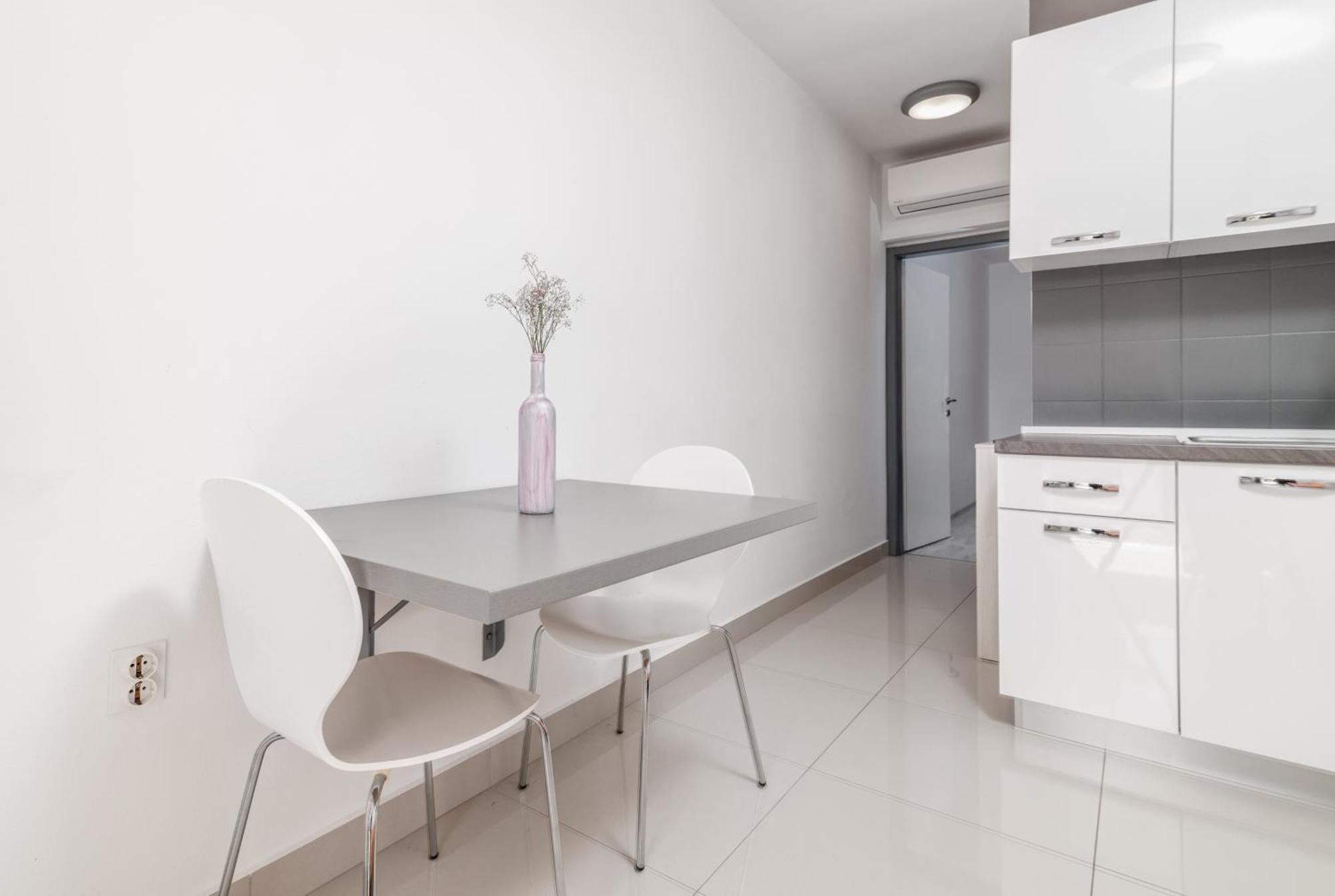 Apartments With A Parking Space Rabac, Labin - 6464 Exterior foto